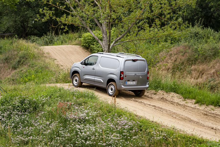  Opel Combo Cargo 4x4 2019 года  (фото 13 из 39)